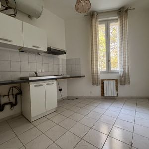 Location Appartement 1 pièce 23m² BORDEAUX 33000 - Photo 2