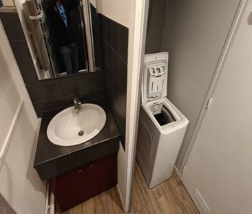 Libre le ..Maintenant Mt Loyer :440 Mt des charges :30 - Photo 4