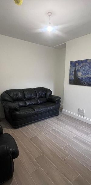 ROOMS TO RENT, 30 Lower Violet Street, Derry/Londonderry, Waterside, Utility Allowance, BT47 2AR - Photo 1