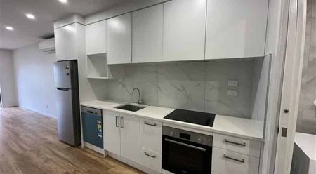 Great 1 Bedroom Apartment - Photo 2