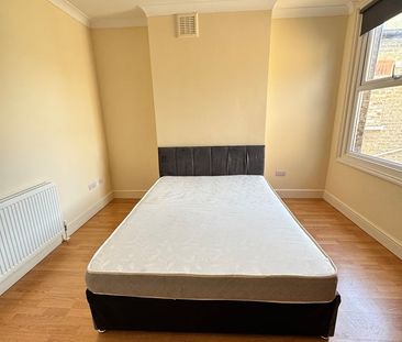 Room in a Shared Flat, Venetian Road, SE5 - Photo 3