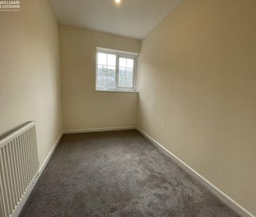 4 bedroom flat to rent - Photo 6