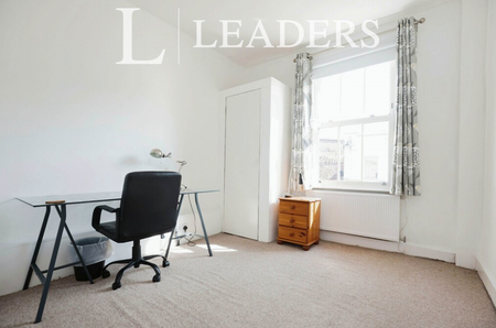 6 bedroom flat to rent - Photo 4