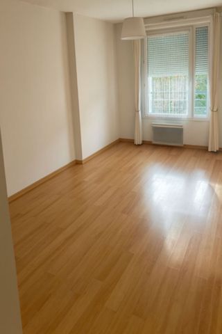 Location Appartement 3 pièces 66m² ST CYR SUR LOIRE 37540 - Photo 2