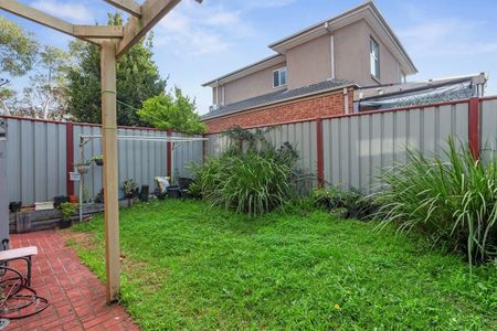 43 Balerno Circle, Gowanbrae VIC 3043 - Photo 4