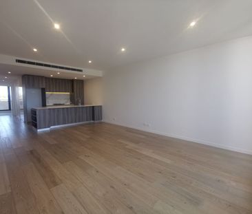 Extra large two bed apartment with dual balcony - Photo 1