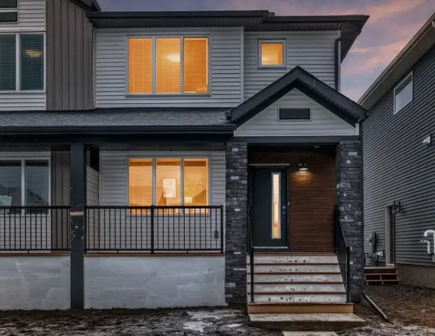 Newly Built 3-bedroom, bonus room and a 2.5 bathroom | 21458 Sheriff King Street Southwest, Calgary - Photo 1