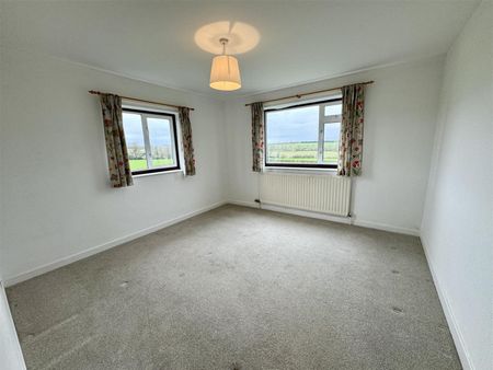 Redworth, Newton Aycliffe - Photo 2