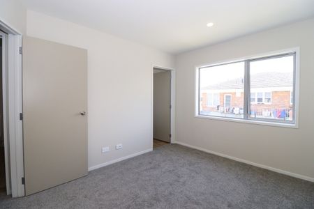 Papakura Near New 3 Bedroom 2 bathroom for rent - Photo 5