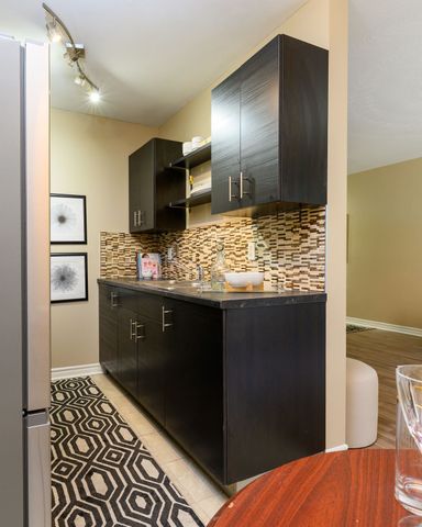 For Lease - 200 Charlton Avenue Unit# 102, Hamilton, Ontario - Photo 2