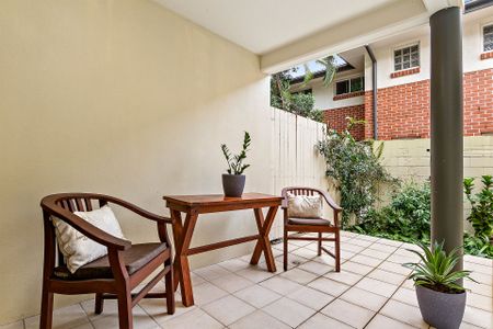 Unit 1/102 Racecourse Road, Ascot. - Photo 2