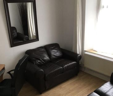 2 bedroom house to rent - Photo 1