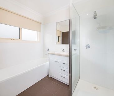 1/2 Ardyne Street, Murrumbeena VIC 3163 - Townhouse For Rent | Domain - Photo 3