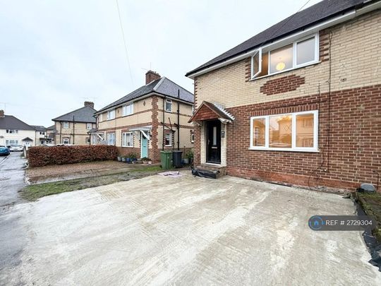 3 bedroom semi-detached house to rent - Photo 1