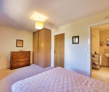 3 bedroom terraced house to rent - Photo 6