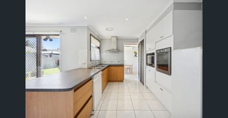 A Prime Position for Family Life! - Photo 2