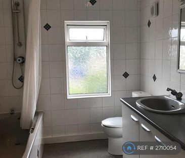 3 bedroom end of terrace house to rent - Photo 6