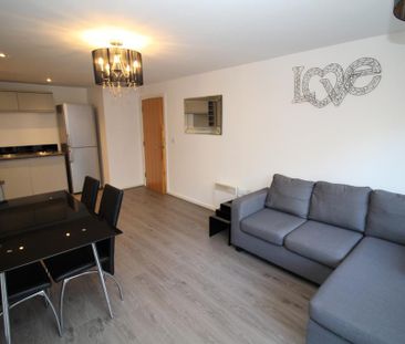 2 bedroom flat to rent - Photo 2