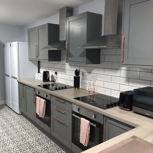 1 bedroom in a house share to rent - Photo 2