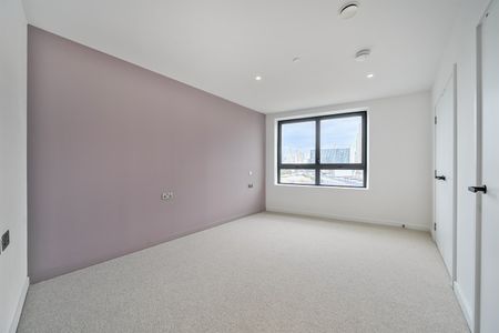Available from 11/11/2025 - 1 Bed Apartment, Furnished - Photo 3
