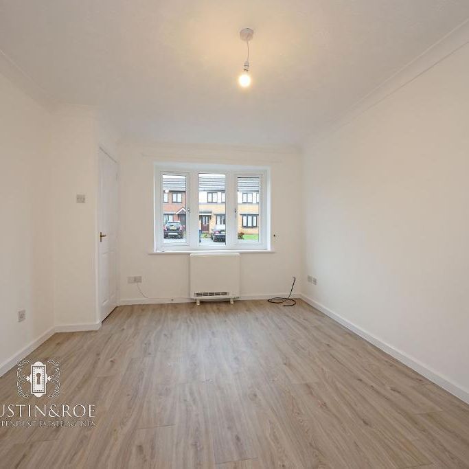 2 bedroom end of terrace house to rent - Photo 1