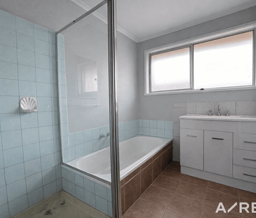 Make your move... - Photo 2