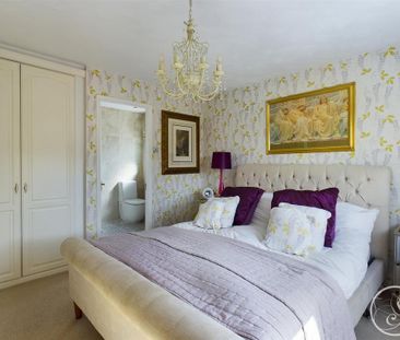 5 bedroom detached house to rent - Photo 1