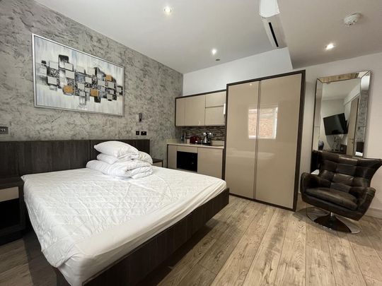 Studio to rent - Photo 1