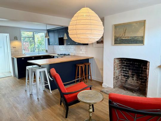 2 bedroom terraced house to rent - Photo 1