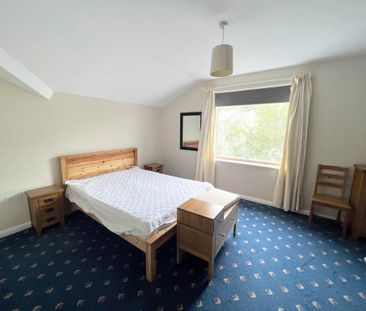 3 bedroom flat to rent - Photo 3