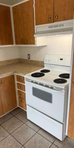 1 CH - 1 SDB - Côte Saint-Luc - $1,645 /mo - Photo 3