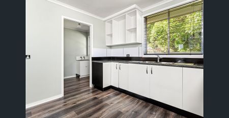 Family Home in Counsell Avenue - Photo 3