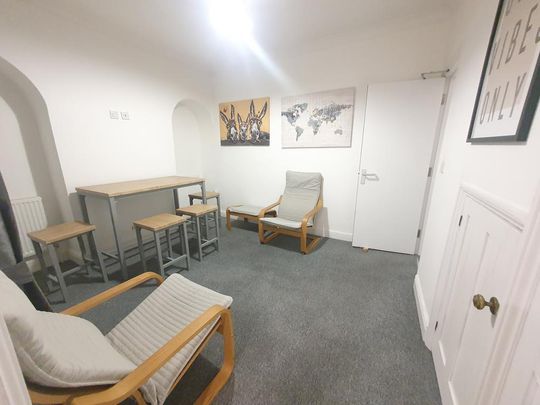 4 bedroom terraced house to rent - Photo 1