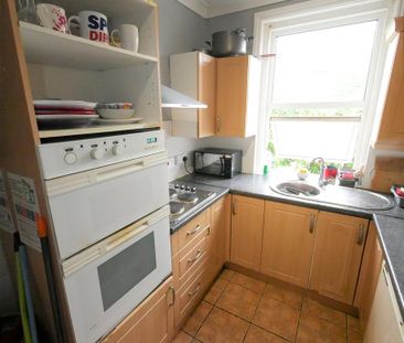 14 Carlton Road, Bournemouth - Photo 3