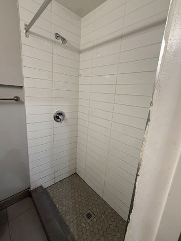 For Lease - 72 Victoria Avenue Unit# #103, Hamilton, Ontario - Photo 5