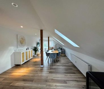 Dachgeschosswohnung mit Klimaanlage zu vermieten - Foto 2
