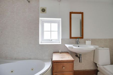 4 bedroom property to rent - Photo 2