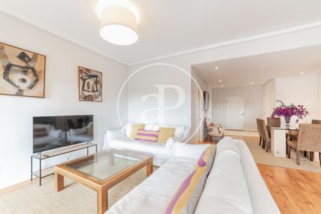 Flat for rent in calle Segre. - Photo 2