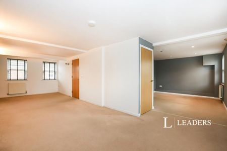 5 bedroom terraced house to rent - Photo 2