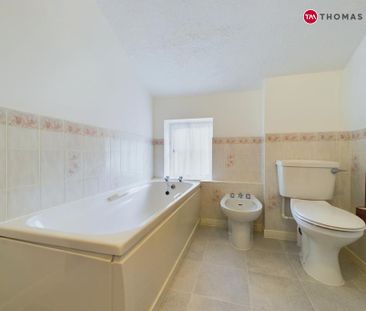 3 bedroom terraced house to rent - Photo 4