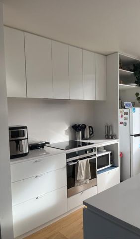"Upstairs Apartment In Central Kingston!" - Photo 4