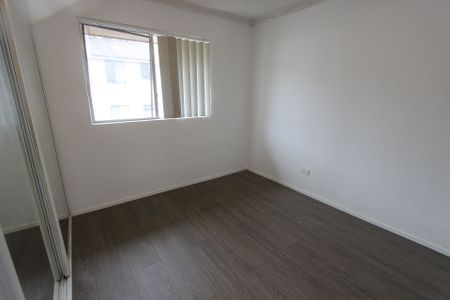 RENOVATED 3 BEDDER! - Photo 4