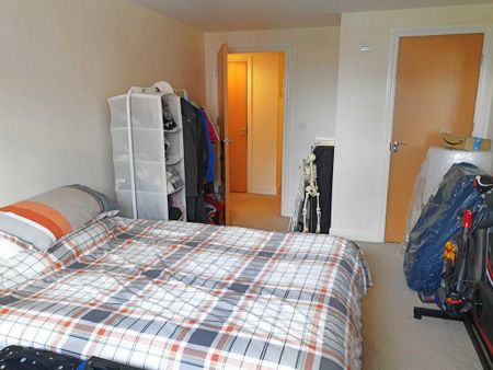 3 bedroom apartment to rent - Photo 5