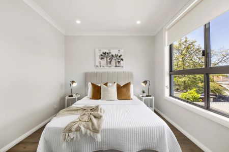 Brand New Four Bedroom Duplex In a Prime Location - Photo 5