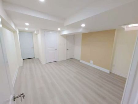 For Lease - 252 Borealis Avenue, Aurora, Ontario - Photo 4