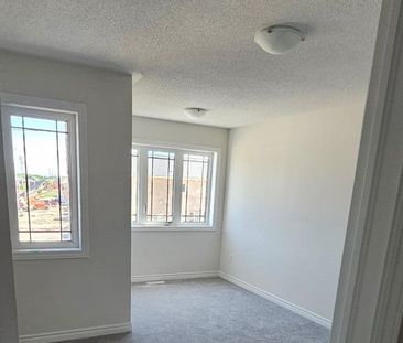 For Lease - 150 Palace Street, Thorold, Ontario - Photo 2