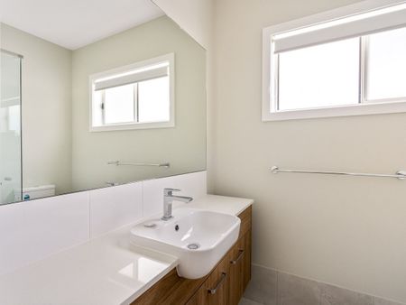 Near New Attached Granny Flat - Photo 5