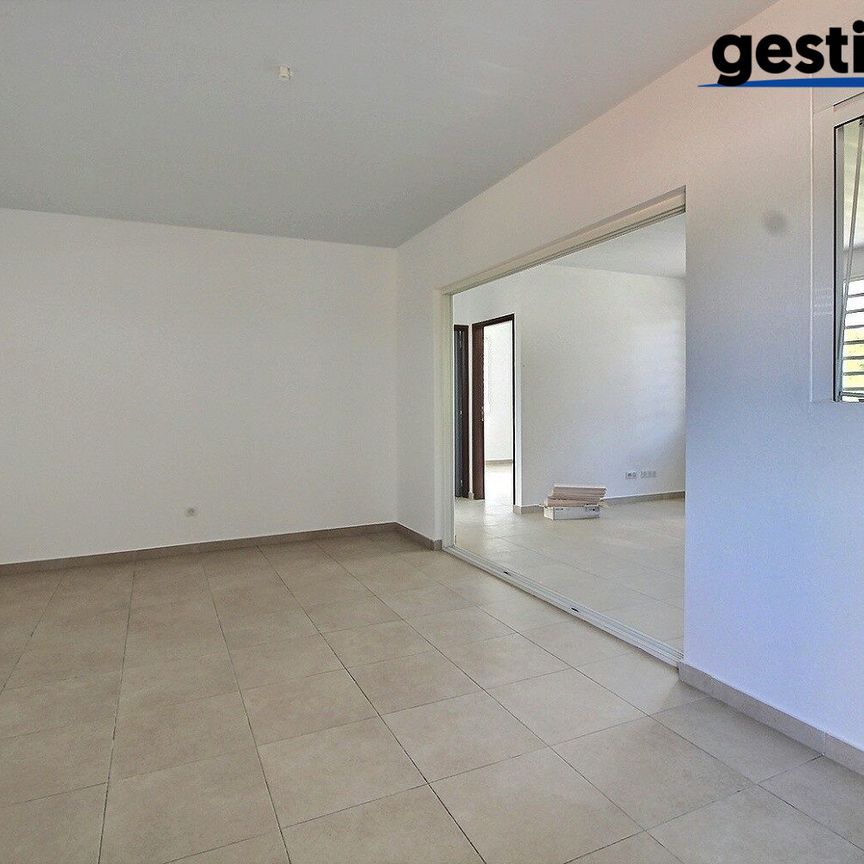 Location Appartement 3 pièces 57m² MACOURIA 97355 - Photo 1