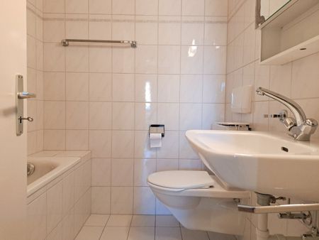 YVERDON 7, Appartement de 4.5 pièces avec terrasse sur le toit - Photo 4