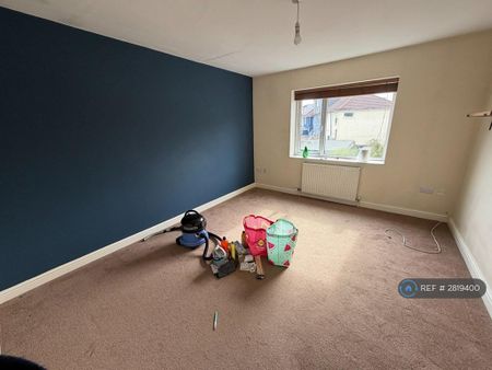 2 bedroom flat to rent - Photo 3